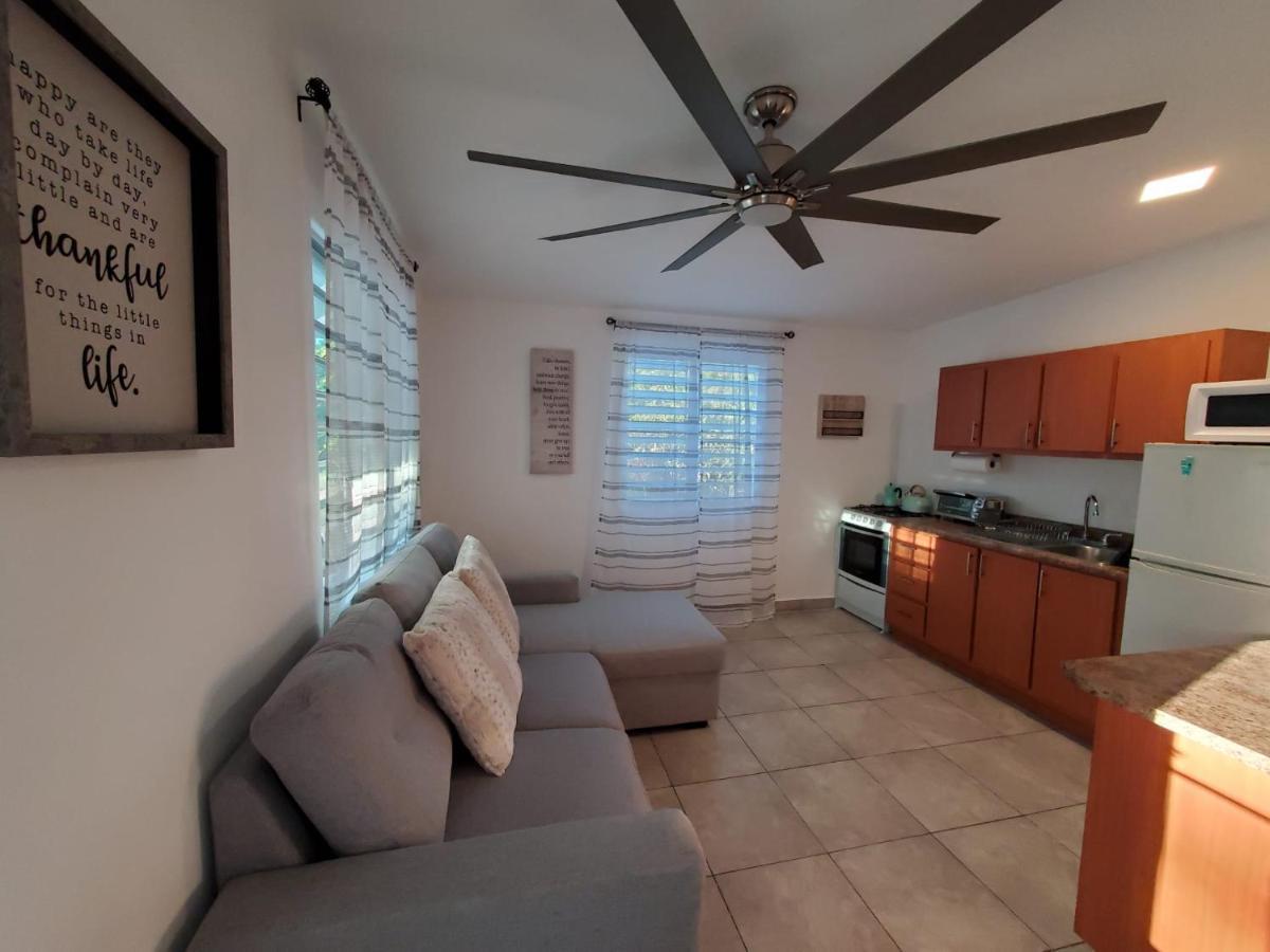 Aguadilla Sunrise Apt With Ac Wifi 8 Minute Walk From Crashboat Beach المظهر الخارجي الصورة