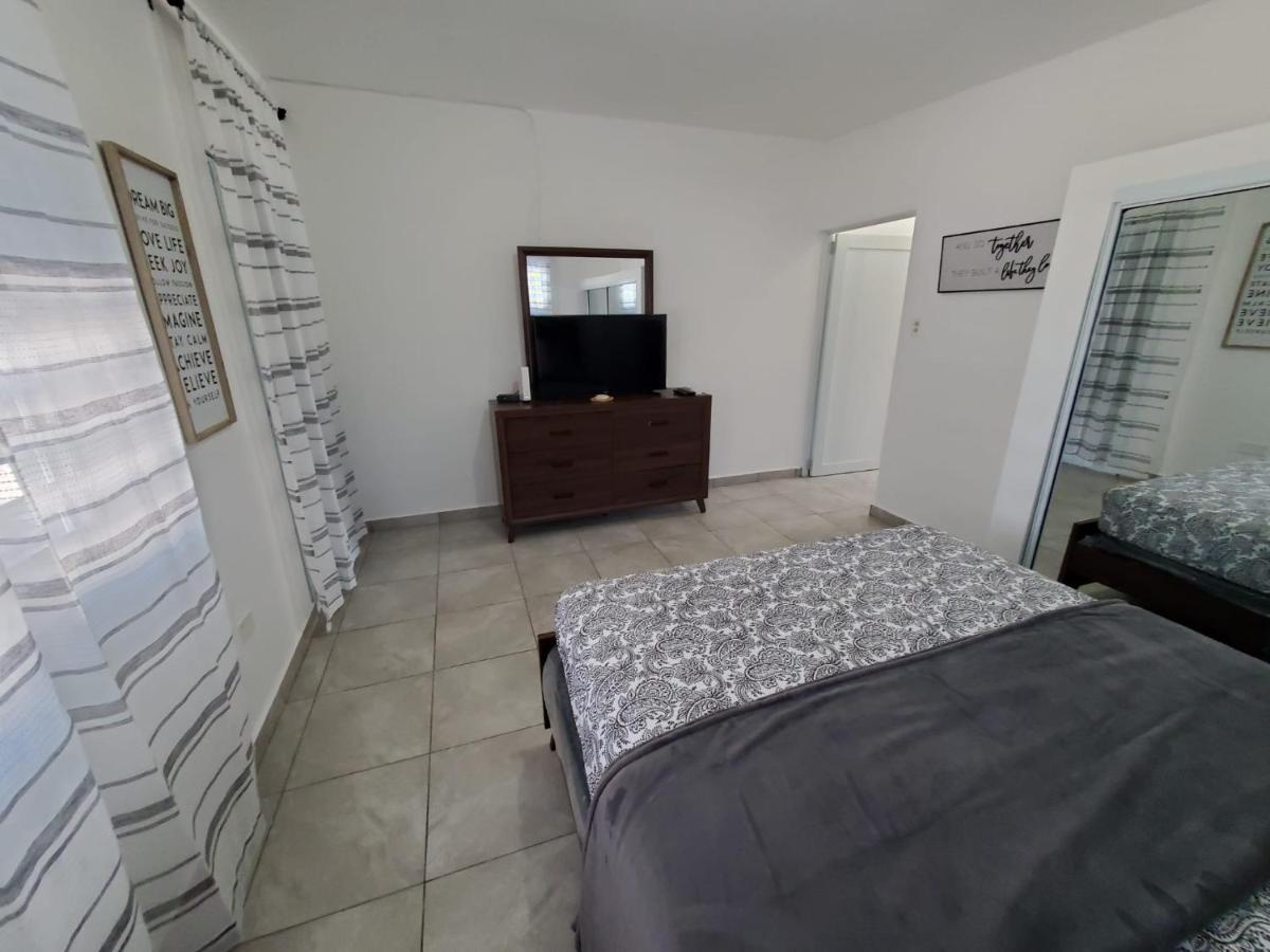 Aguadilla Sunrise Apt With Ac Wifi 8 Minute Walk From Crashboat Beach المظهر الخارجي الصورة