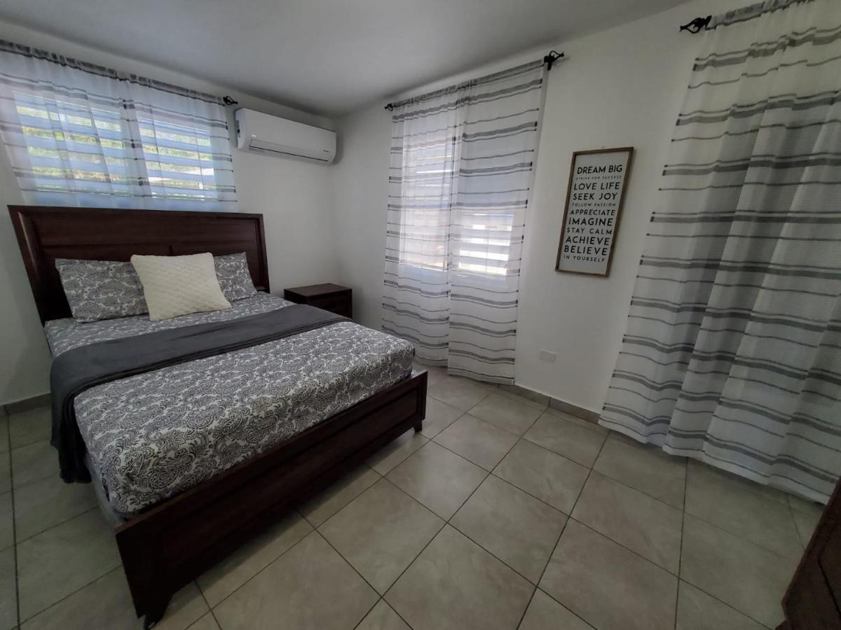 Aguadilla Sunrise Apt With Ac Wifi 8 Minute Walk From Crashboat Beach المظهر الخارجي الصورة